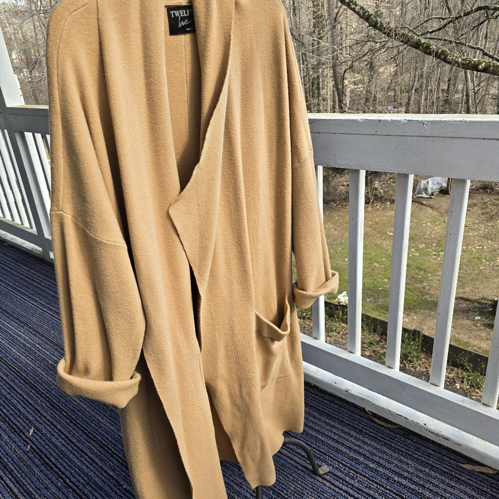 Sweater/Coat/Jacket - Picture 3 of 5